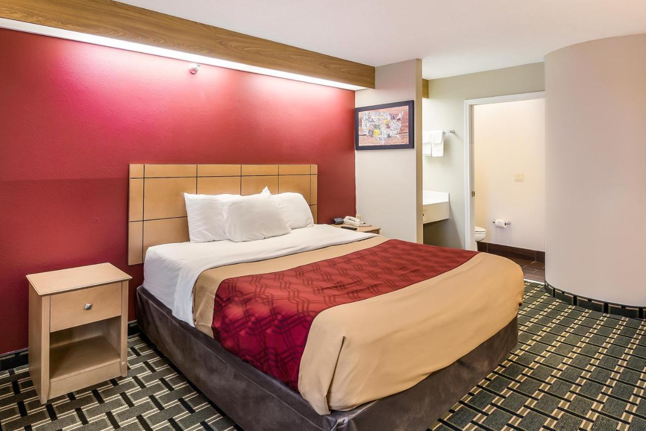 Econo Lodge Inn & Suites Peoria Illinois Экстерьер фото