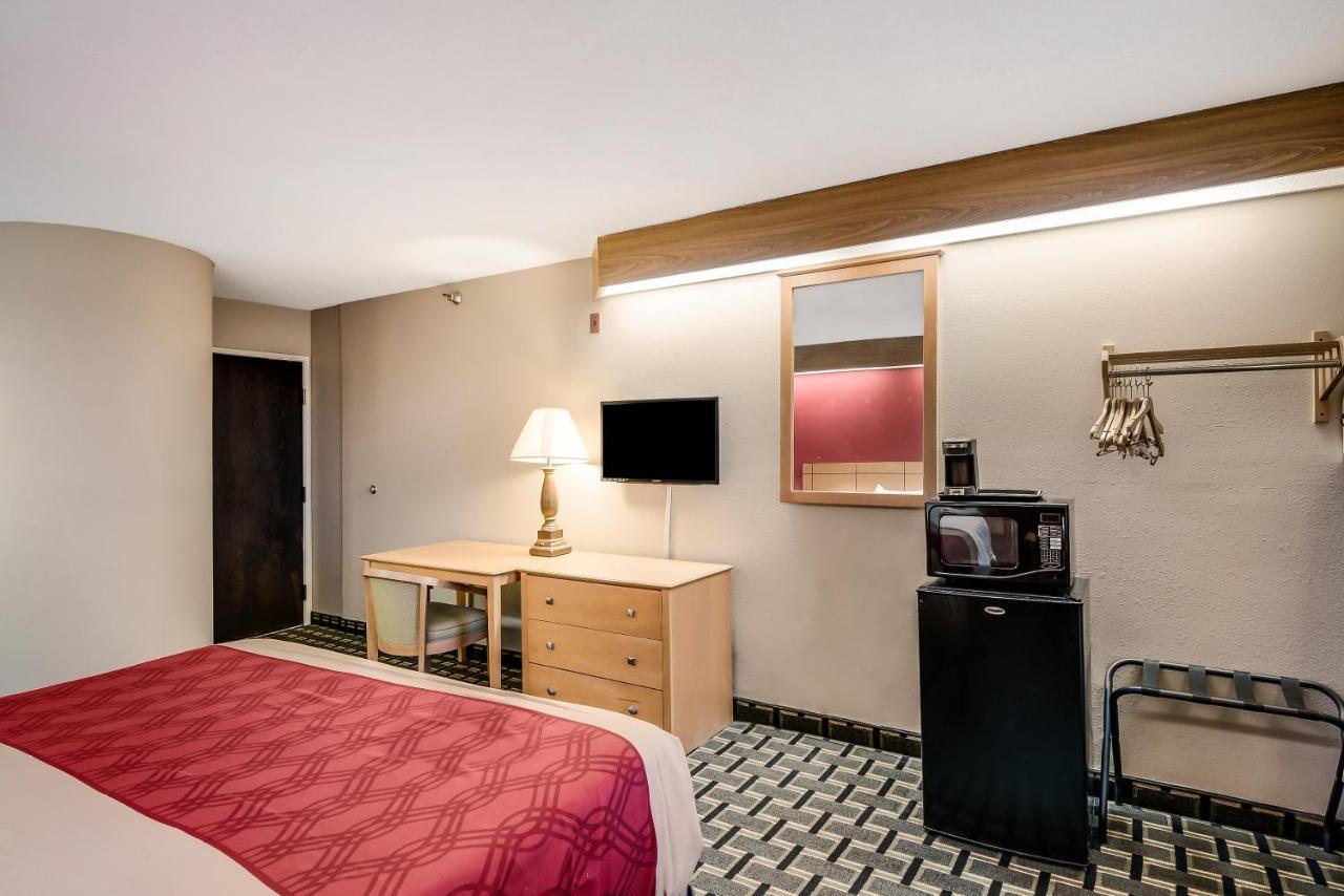 Econo Lodge Inn & Suites Peoria Illinois Экстерьер фото