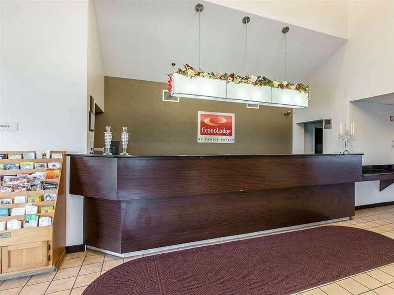Econo Lodge Inn & Suites Peoria Illinois Экстерьер фото